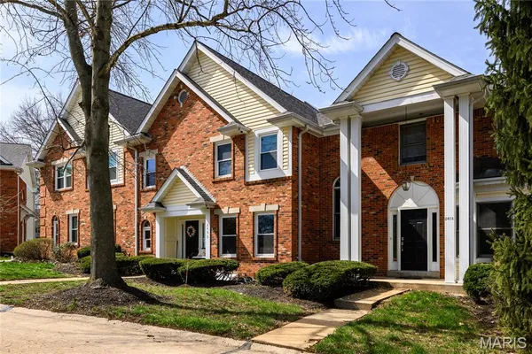 $340,000 | 2455 Clayborn Drive, Chesterfield, MO 63017