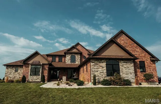 $730,000 | 18968 Pike 9222, Bowling Green, MO 63334