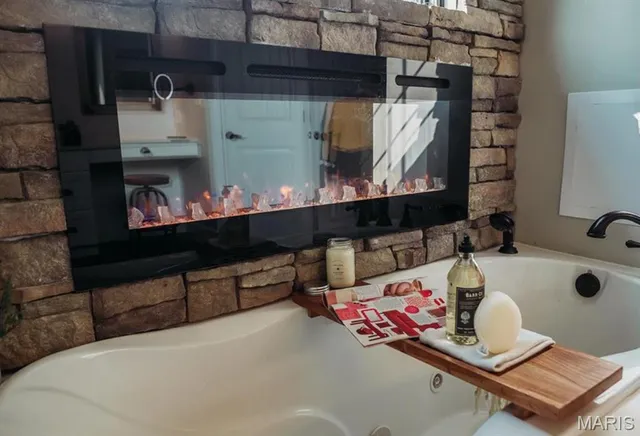 $730,000 | 18968 Pike 9222, Bowling Green, MO 63334