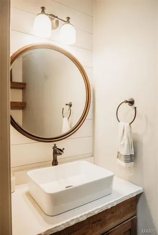 $730,000 | 18968 Pike 9222, Bowling Green, MO 63334