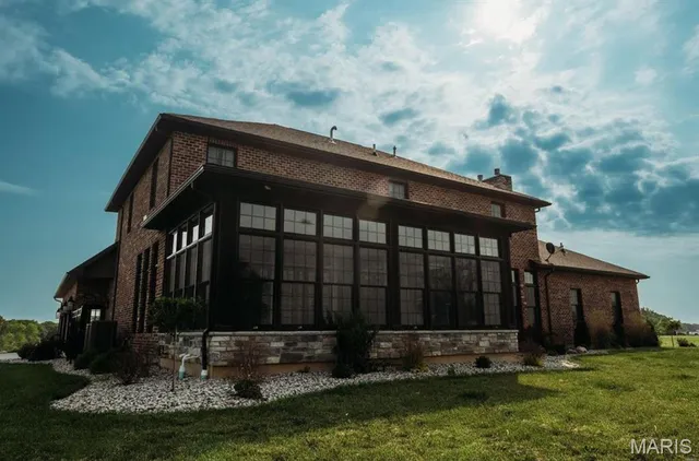 $730,000 | 18968 Pike 9222, Bowling Green, MO 63334