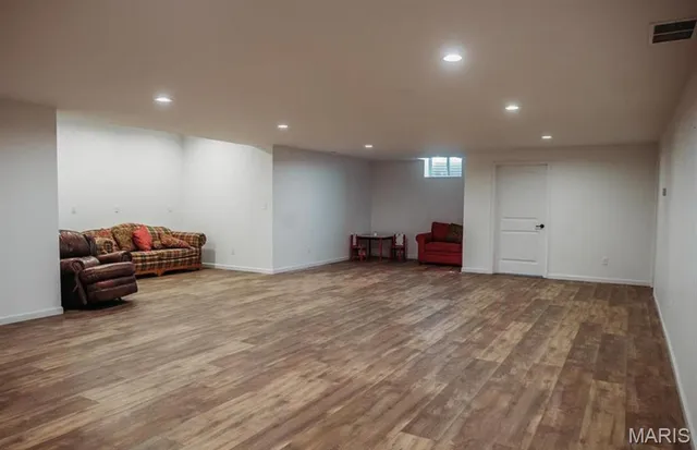 $730,000 | 18968 Pike 9222, Bowling Green, MO 63334