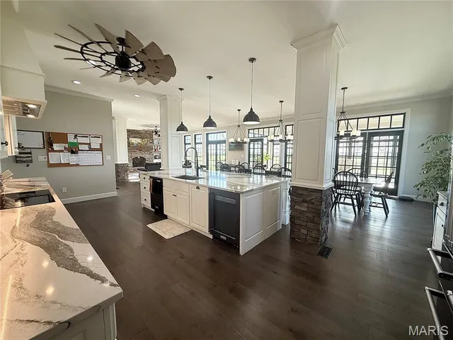 $730,000 | 18968 Pike 9222, Bowling Green, MO 63334