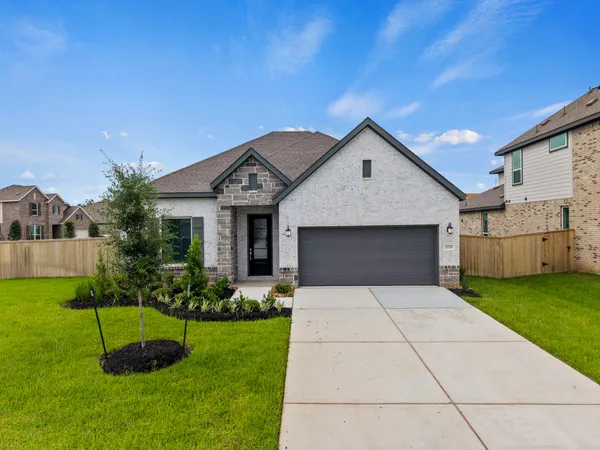 $2,500 | 2720 Grove Crest Drive, Rosenberg, TX 77469