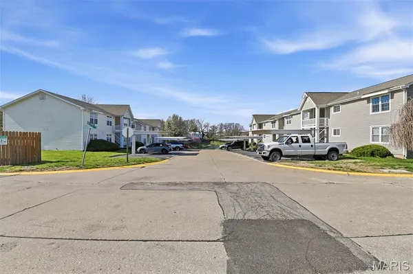 $1,500 | 4112 West Gulf Shore, Florissant, MO 63034