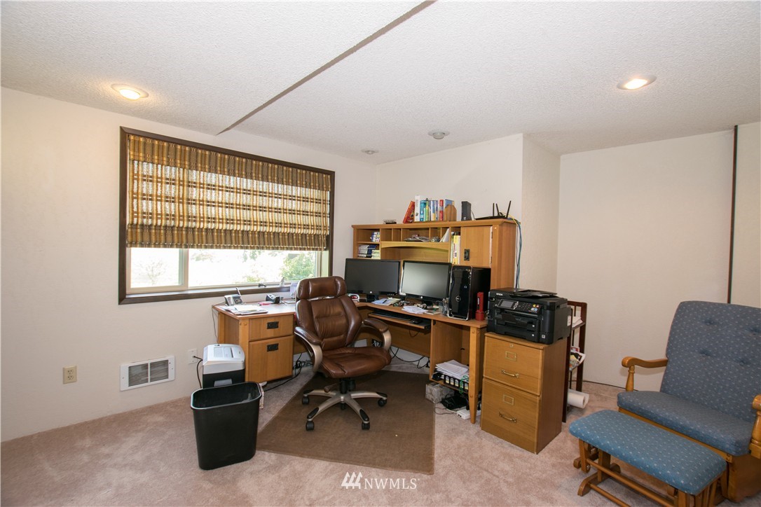 2402 Sunday Lake Road Stanwood, WA 98292 - Photo 18 of 25 Gallery Image 18