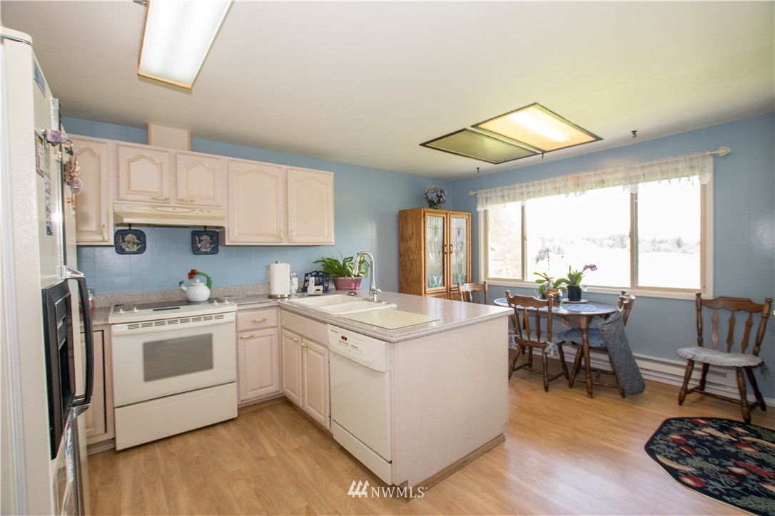 2402 Sunday Lake Road Stanwood, WA 98292 - Photo 10 of 25 Gallery Image 10