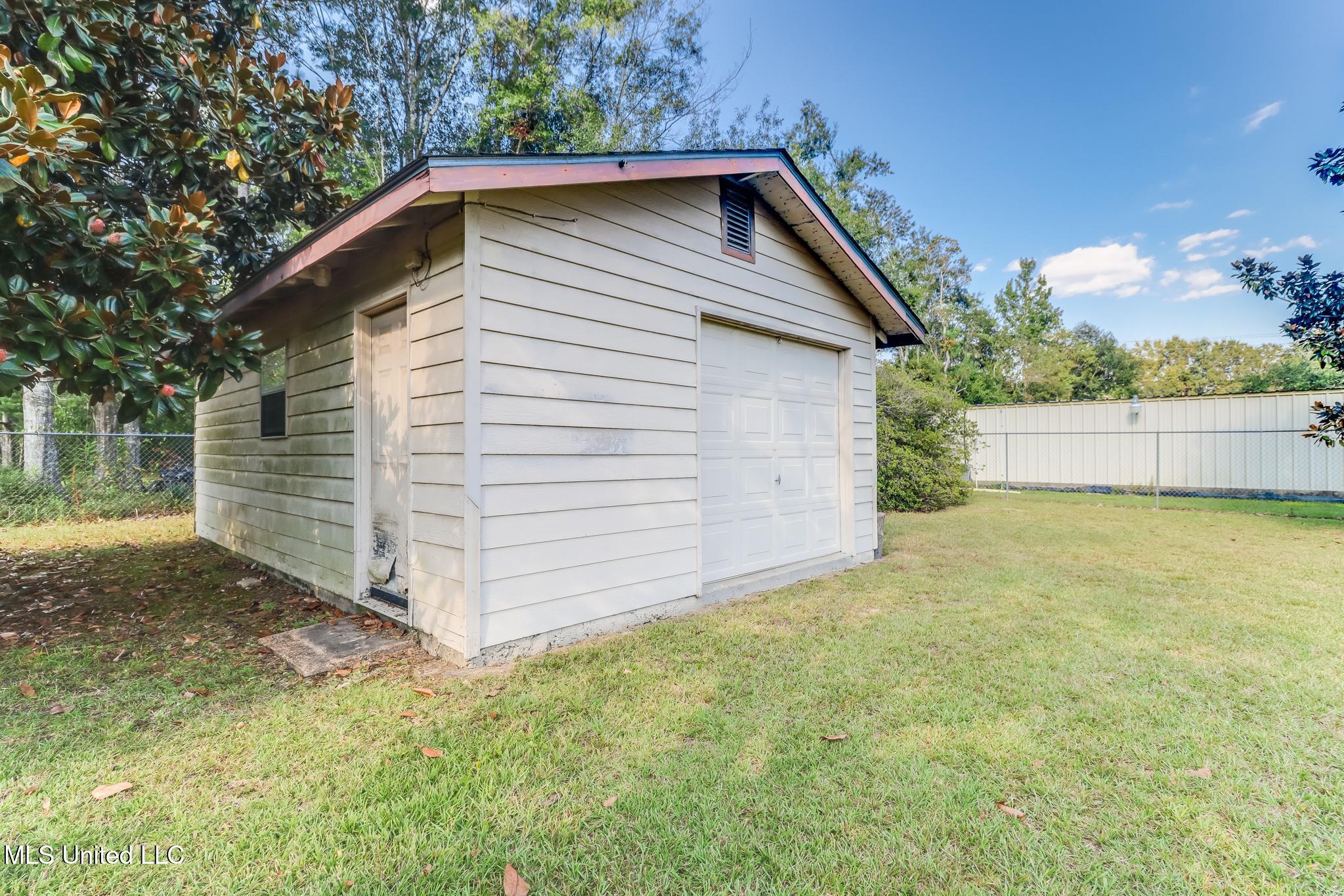 14030 Mays Road Gulfport, MS 39503 - Photo 22 of 26 Photo Sep 10 2025, 9 56 57 PM (2)