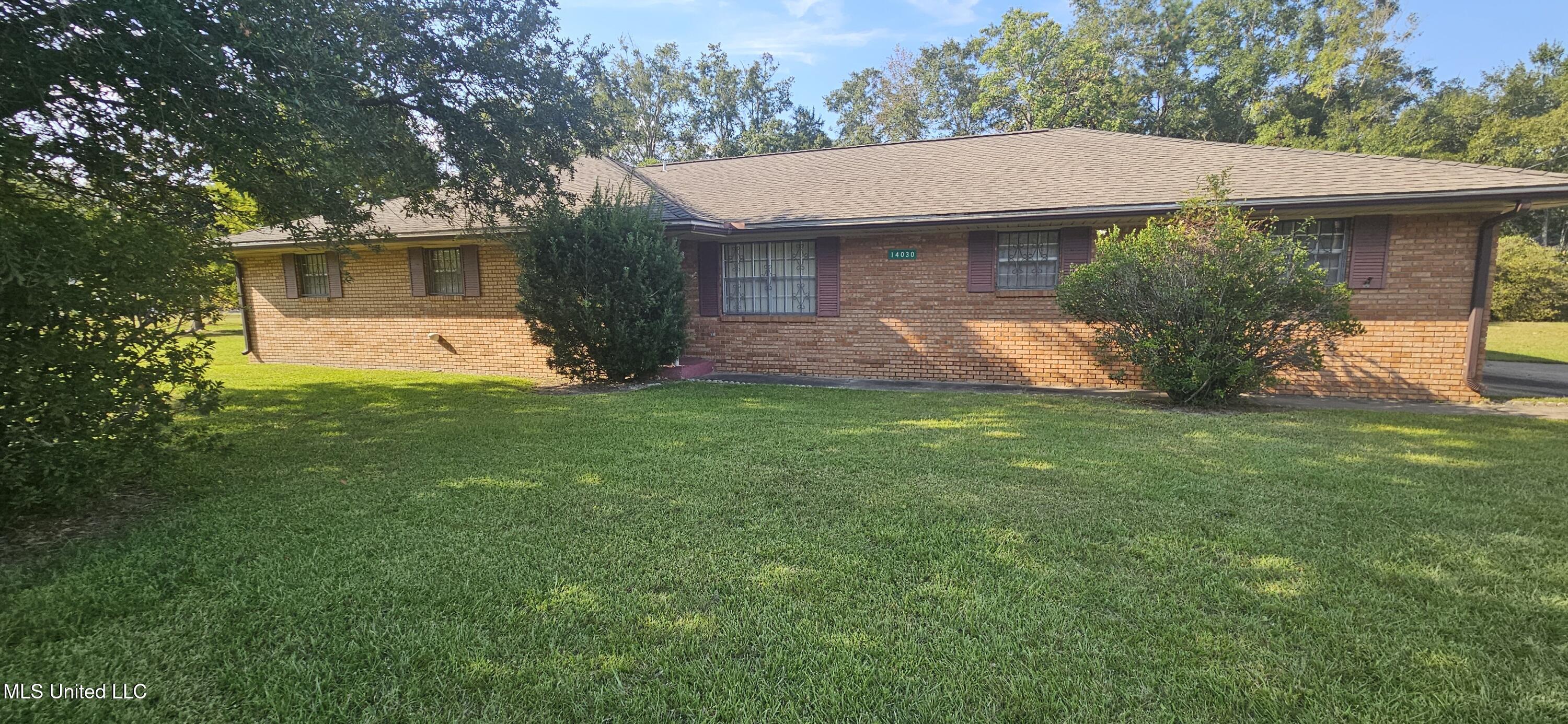 14030 Mays Road Gulfport, MS 39503 - Photo 4 of 26 20250915_162224