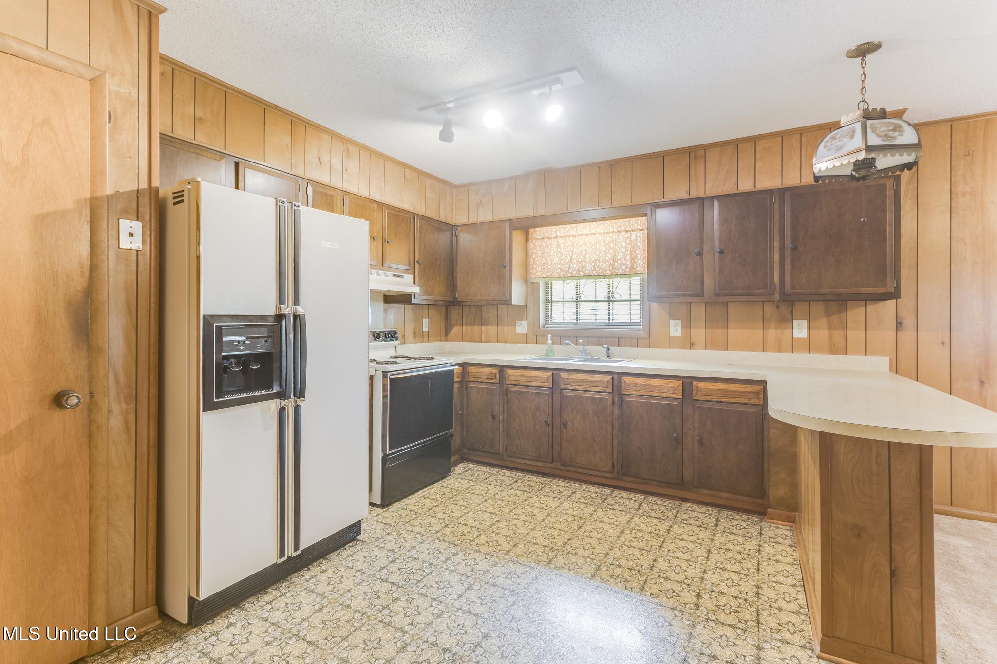 14030 Mays Road Gulfport, MS 39503 - Photo 10 of 26 IMG_0673