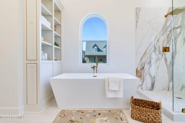 $399,999 | 111 Pomerol Place, Lafayette, LA 70503