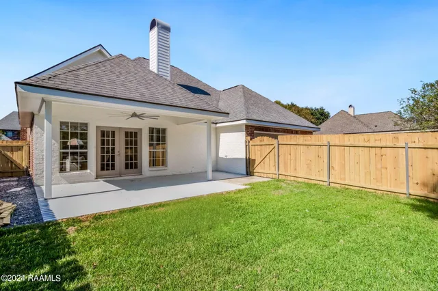 $399,999 | 111 Pomerol Place, Lafayette, LA 70503