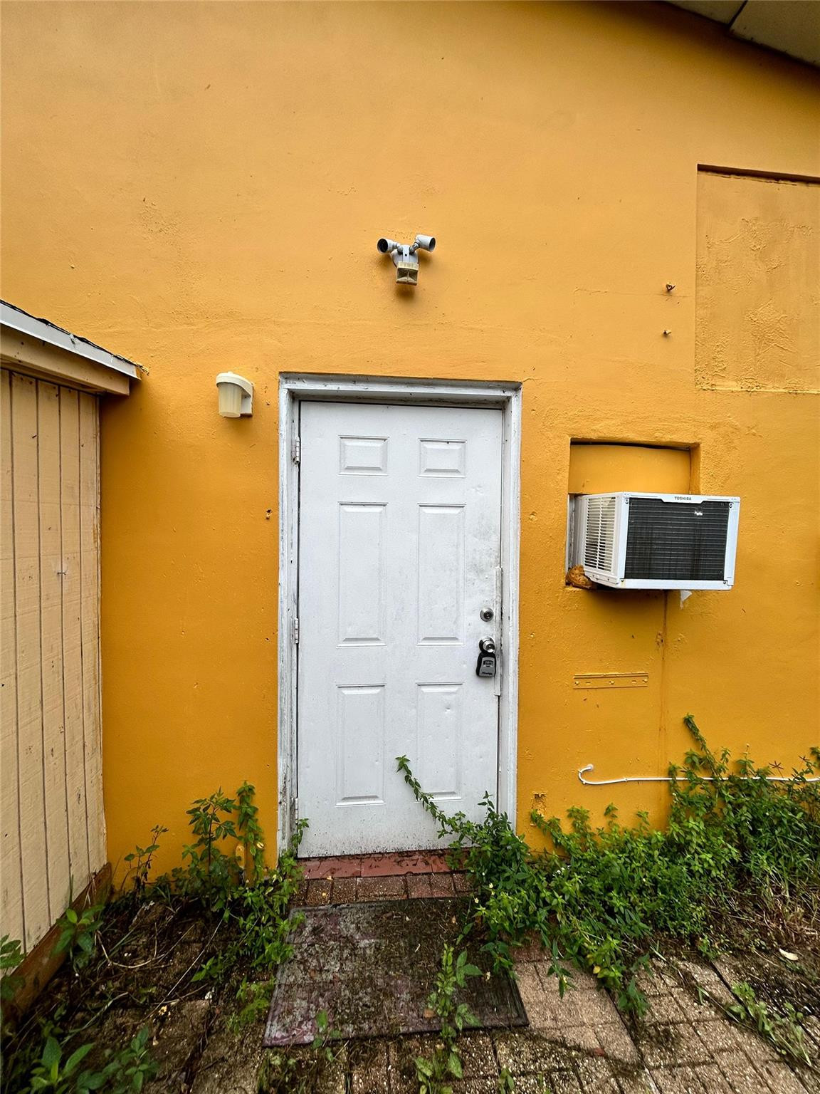 112 Newton Road, Unit BACK West Park, FL 33023 - Photo 10 of 11 Photo 10