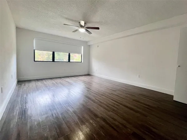 $1,980 | 19455 Northeast 10th Avenue, Unit 5518, North Miami Beach, FL 33179