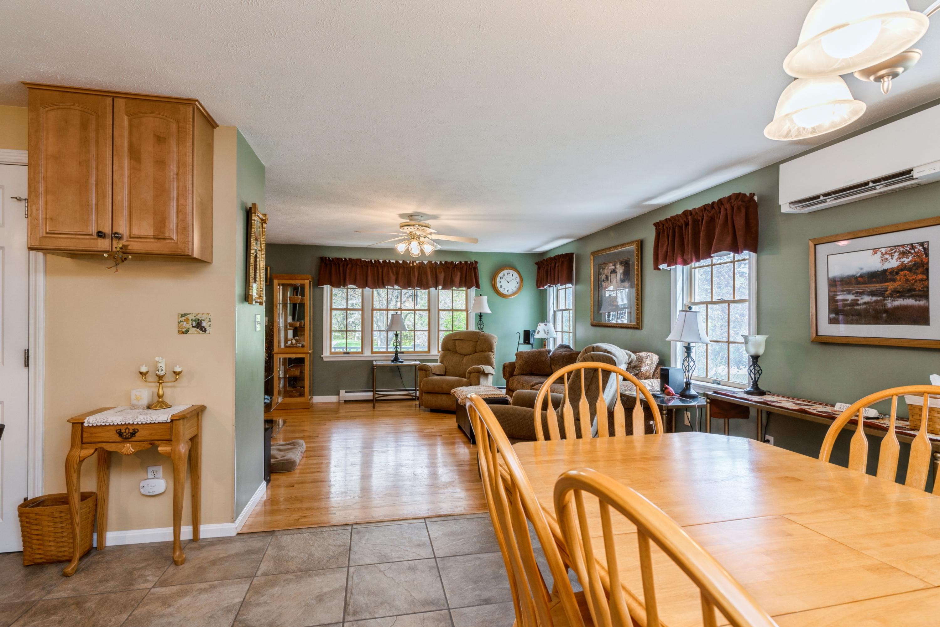 21 Fairfield Road Scarborough, ME 04074 - Photo 9 of 43 09_21FairfieldRd_2009_HiRes