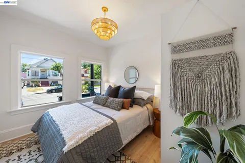 $828,000 | 2617 Santa Clara Avenue, Alameda, CA 94501