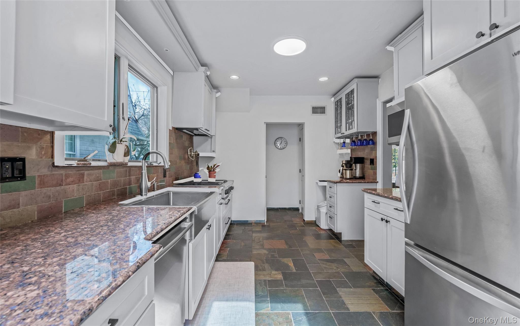 340 Manor Road Queens, NY 11363 - Photo 18 of 34