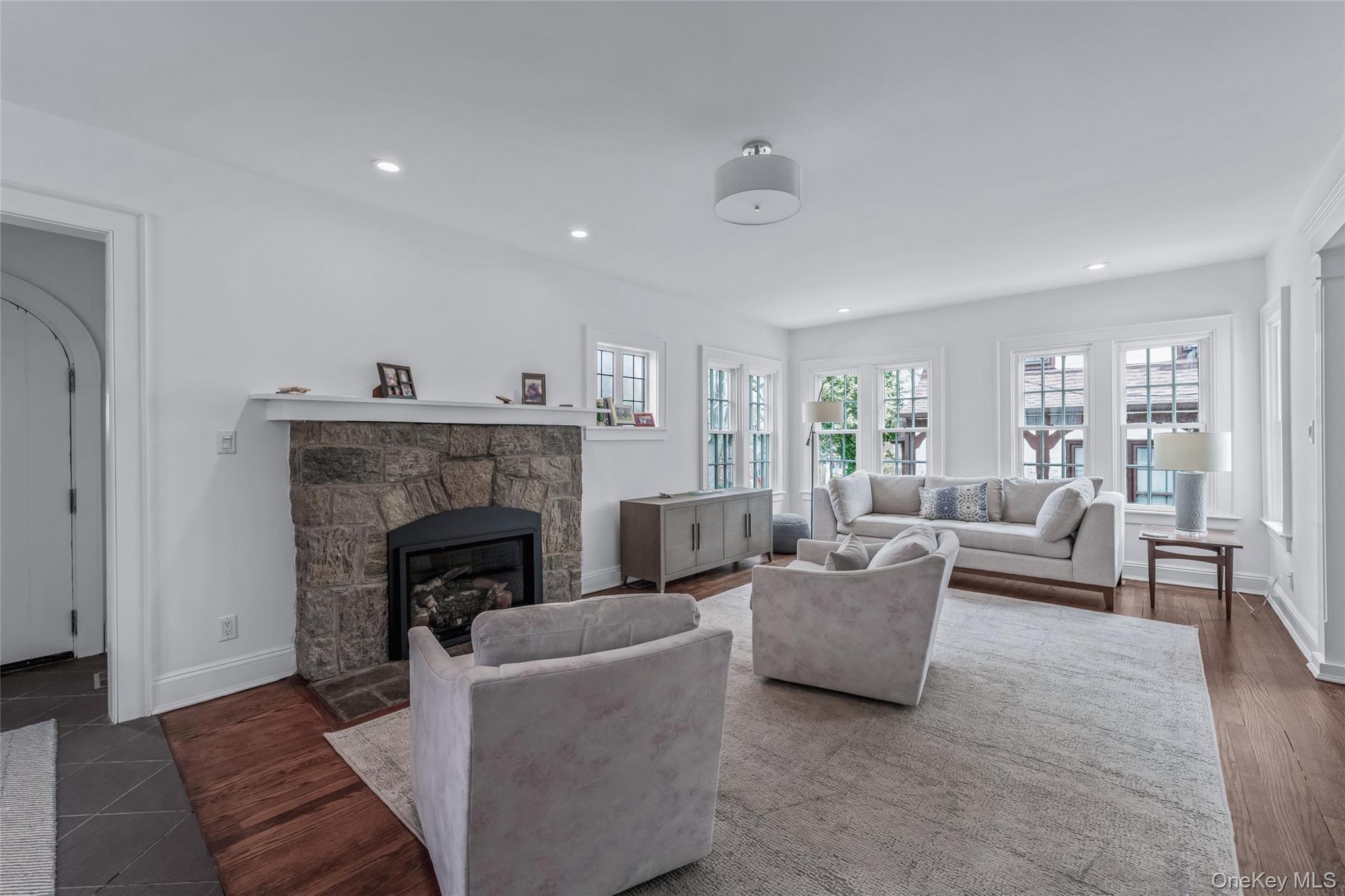 340 Manor Road Queens, NY 11363 - Photo 5 of 34 Gas fireplace