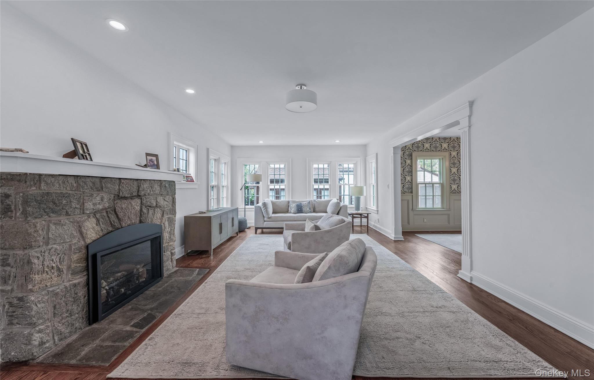 340 Manor Road Queens, NY 11363 - Photo 6 of 34