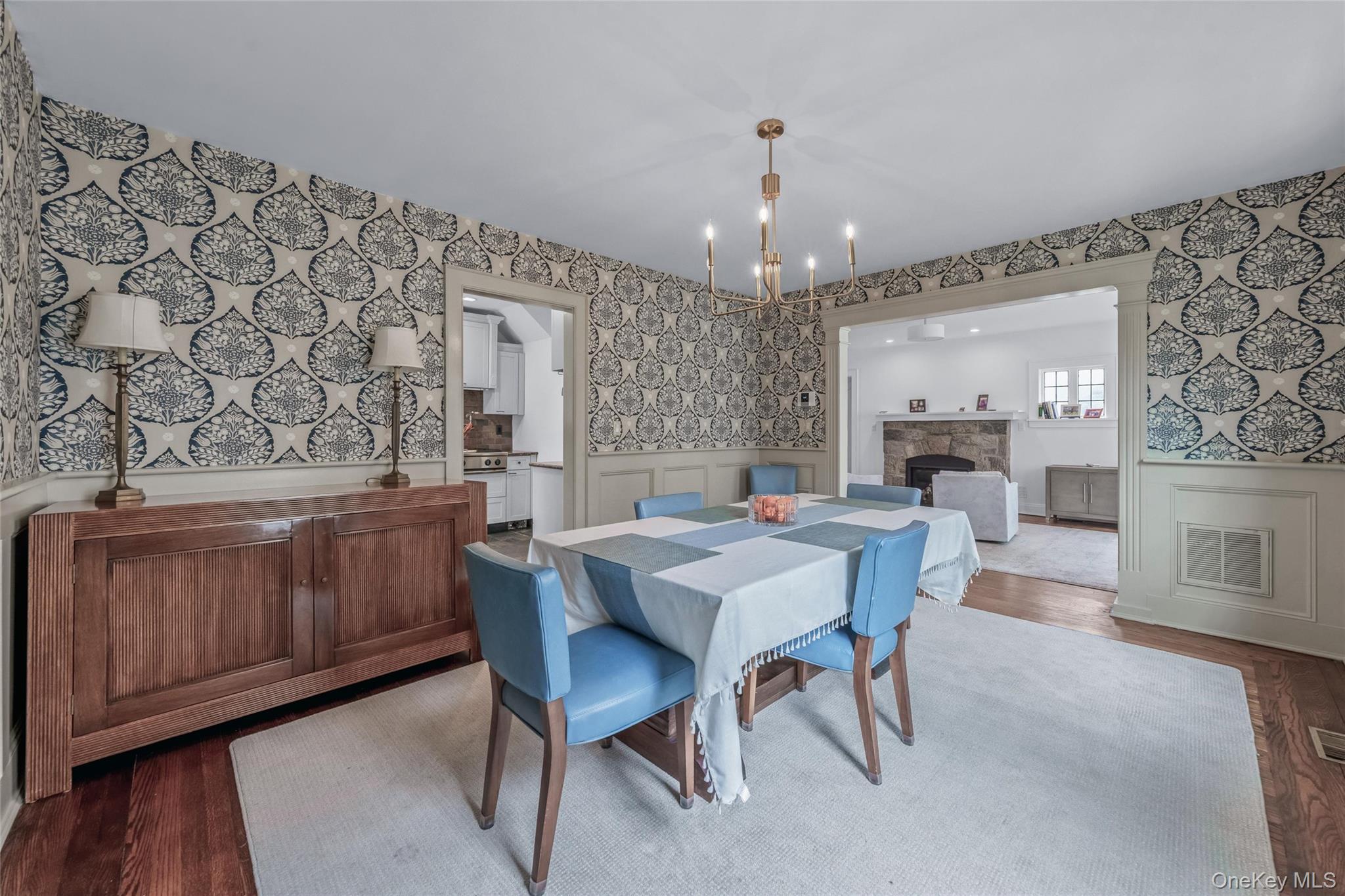 340 Manor Road Queens, NY 11363 - Photo 9 of 34