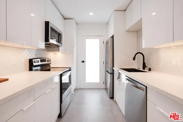 $2,850 | 1313 Ocean Front Walk, Unit 10, Venice, CA 90291