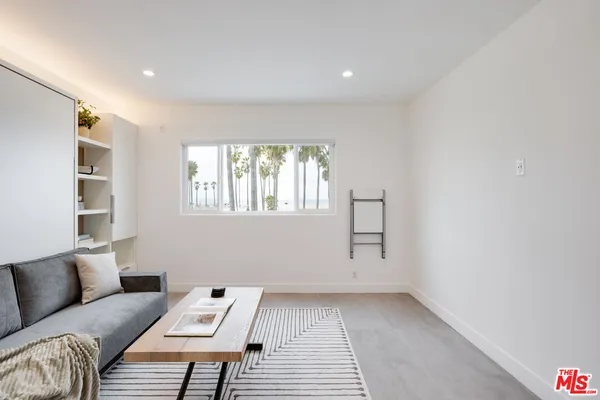 $2,850 | 1313 Ocean Front Walk, Unit 10, Venice, CA 90291