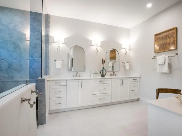 a view of an entryway with a floor