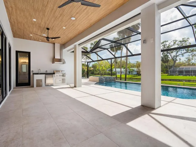 $4,700,000 | 1575 Eastbrook Drive, Sarasota, FL 34231