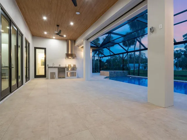 $4,700,000 | 1575 Eastbrook Drive, Sarasota, FL 34231