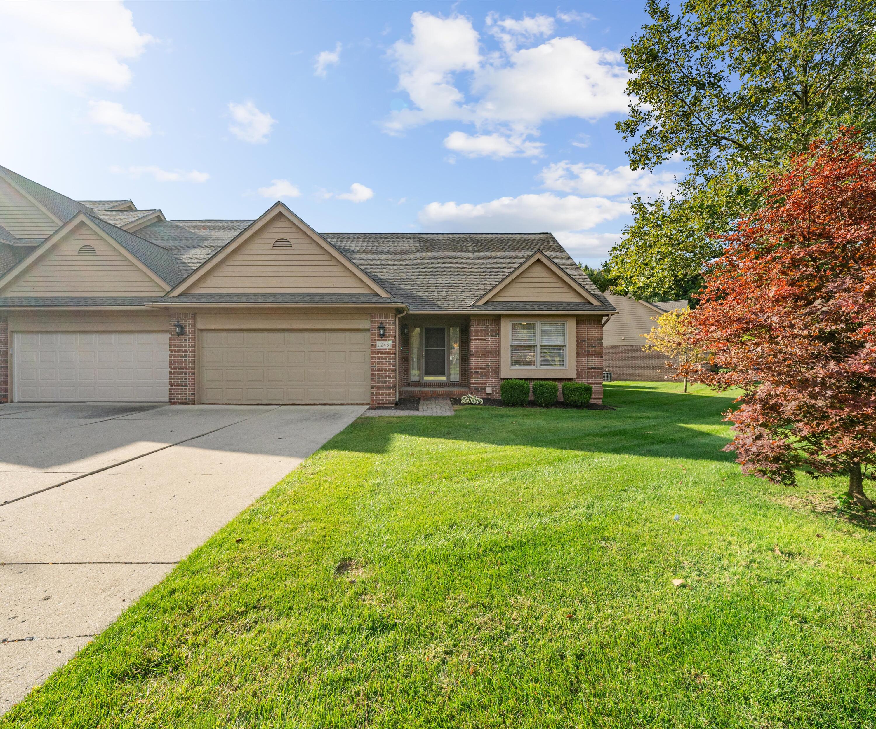 22431 Timber Ridge Court Woodhaven, MI 48183 - Photo 1 of 29 01-DSC09516