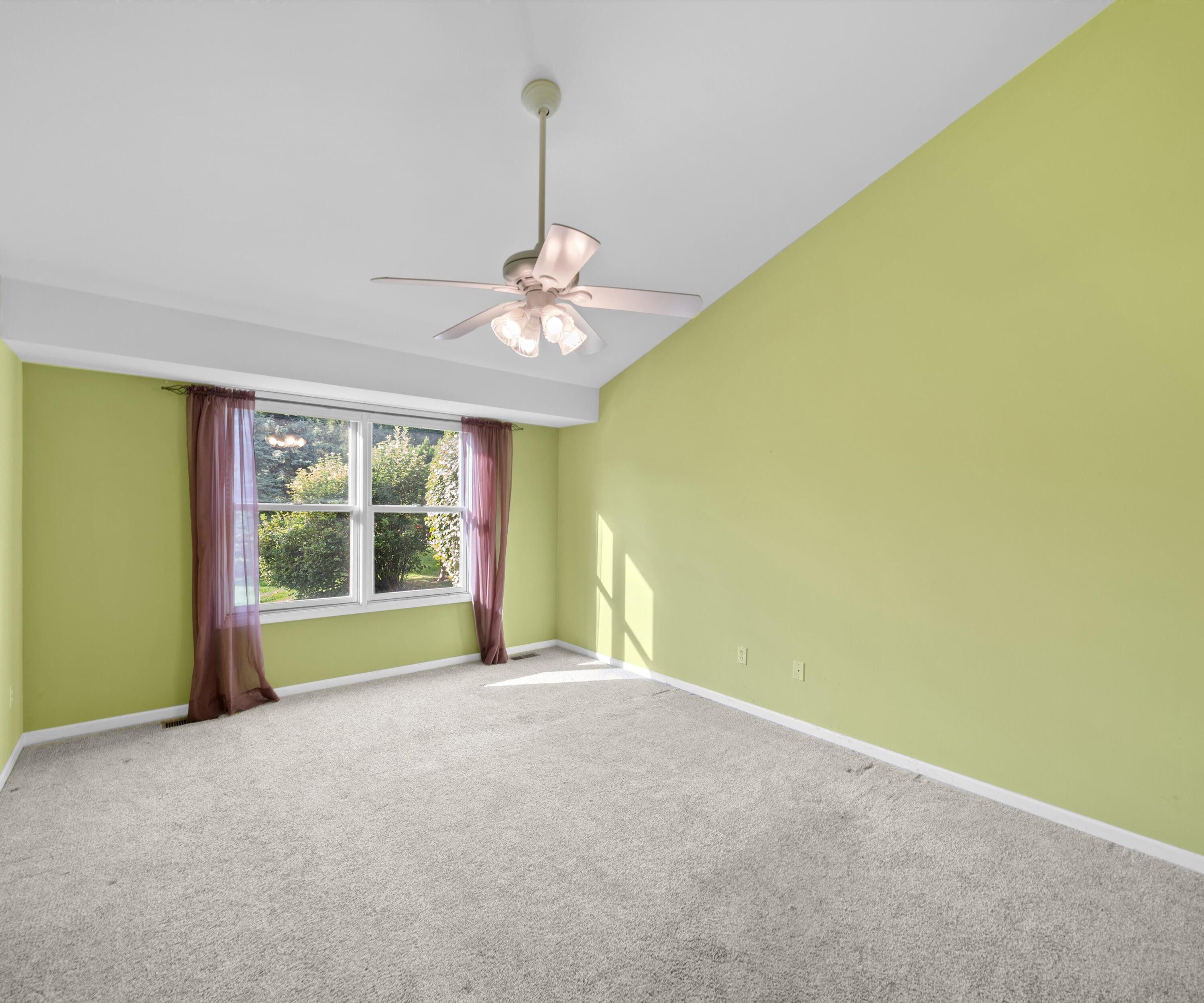 22431 Timber Ridge Court Woodhaven, MI 48183 - Photo 14 of 29 15-DSC09405