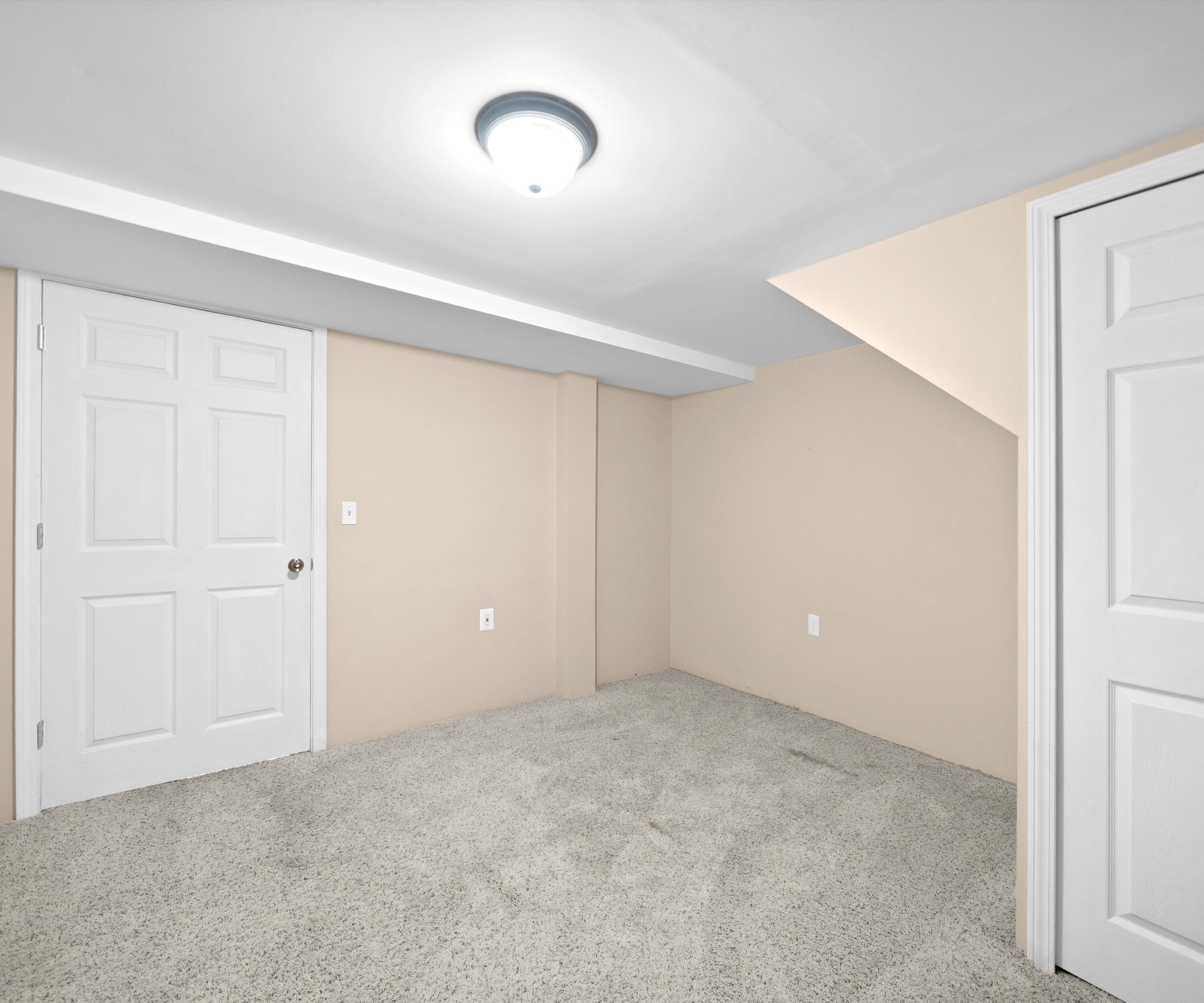 22431 Timber Ridge Court Woodhaven, MI 48183 - Photo 27 of 29 30-DSC09488