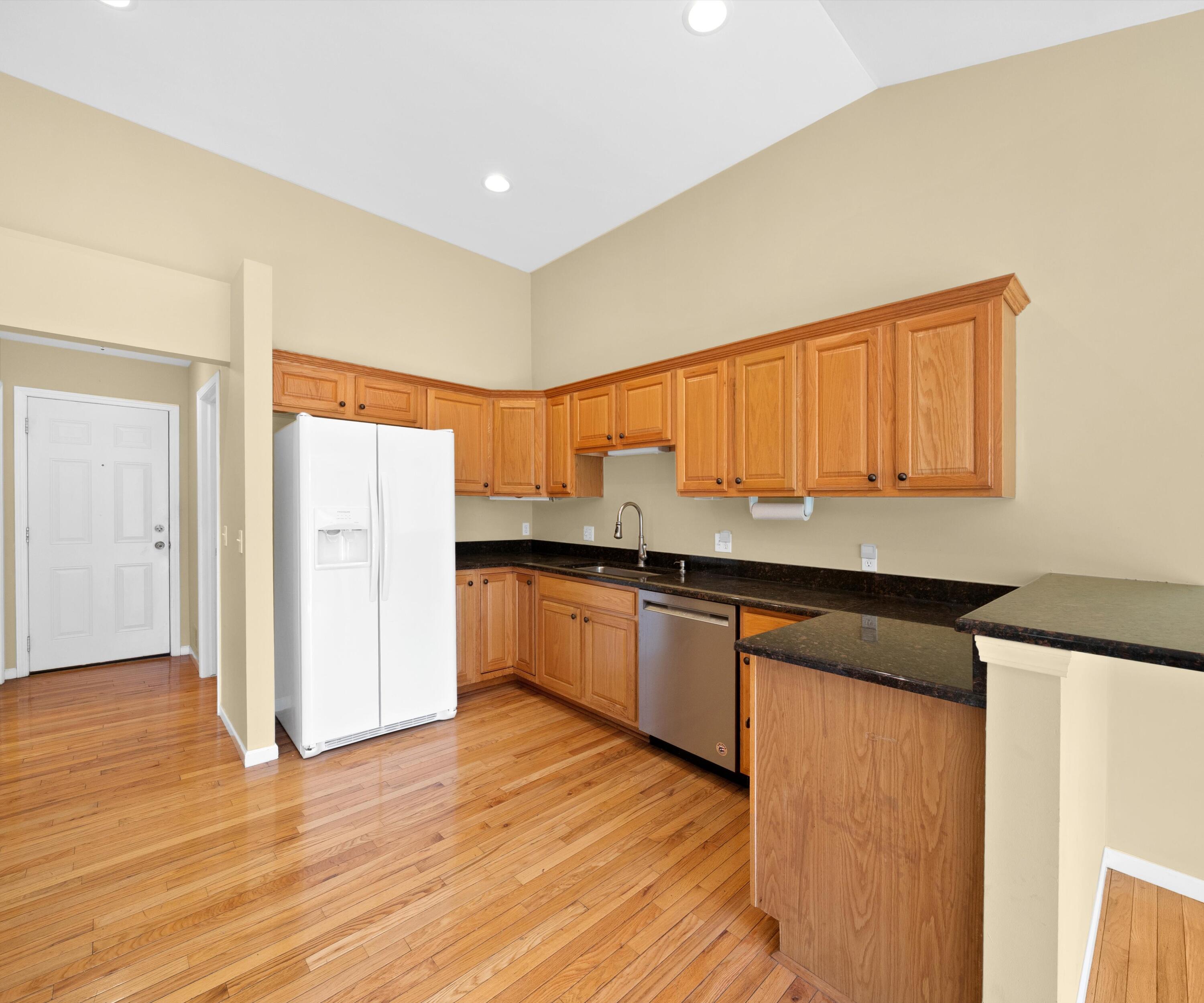 22431 Timber Ridge Court Woodhaven, MI 48183 - Photo 9 of 29 08-DSC09441