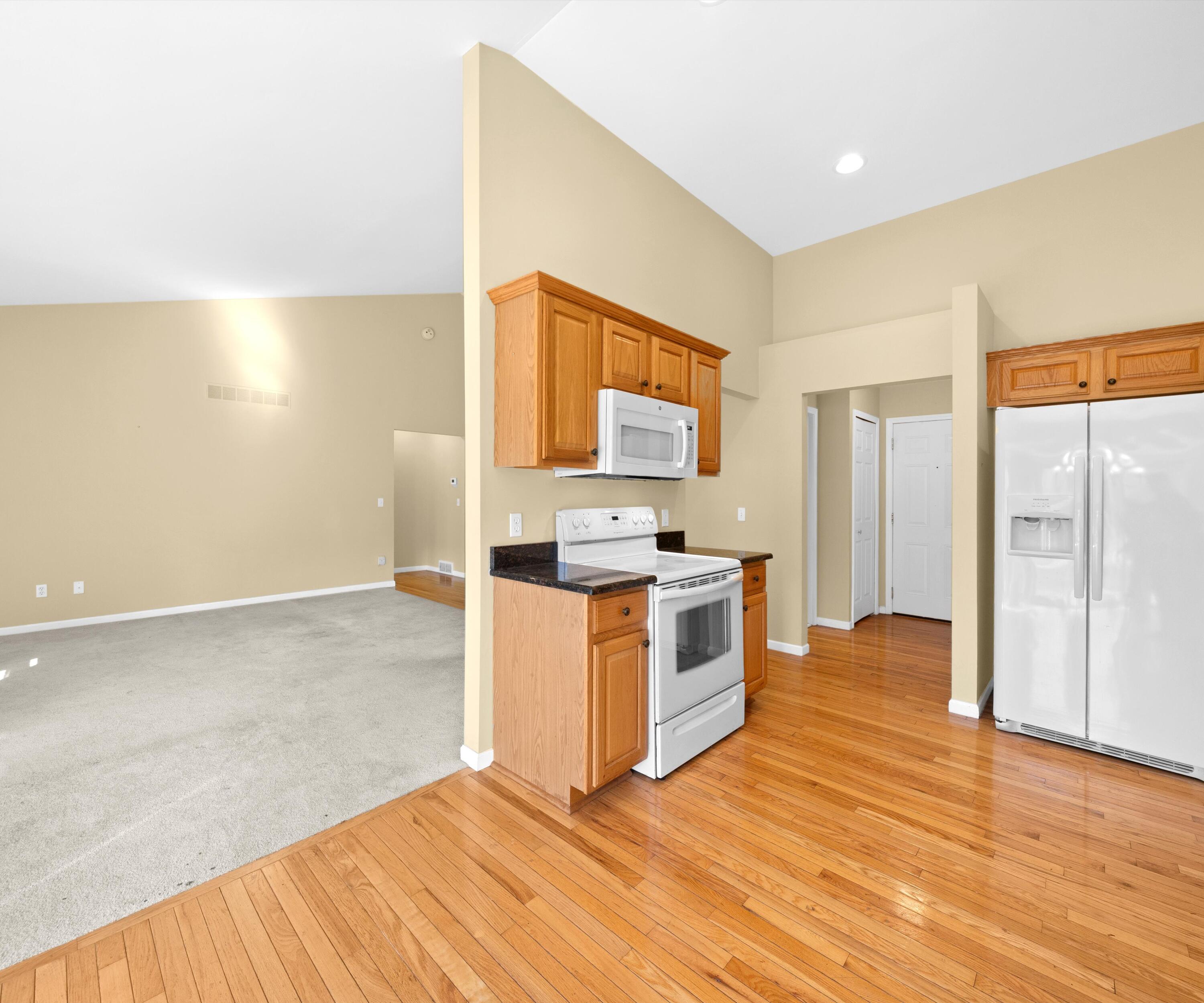 22431 Timber Ridge Court Woodhaven, MI 48183 - Photo 10 of 29 12-DSC09447