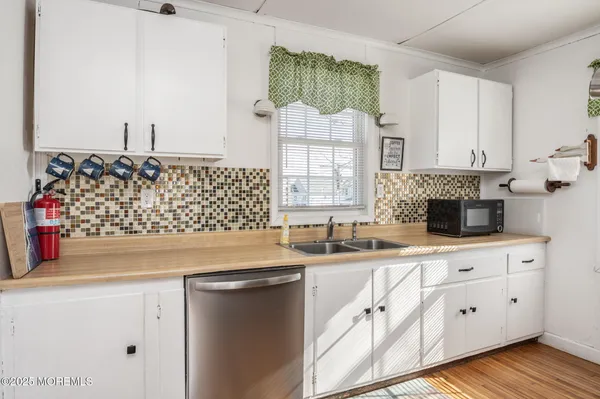 $3,000 | 300 North Bayview Avenue, Seaside Park, NJ 08752