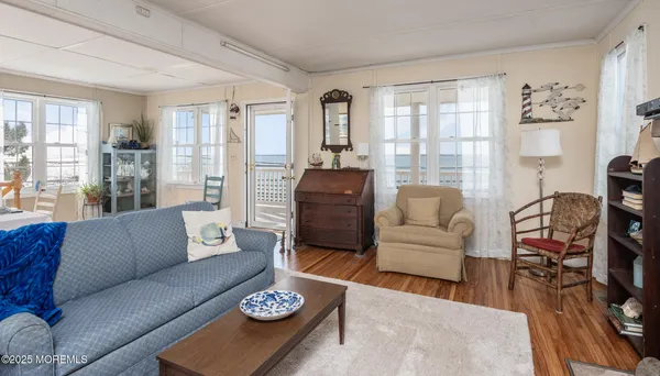 $3,000 | 300 North Bayview Avenue, Seaside Park, NJ 08752