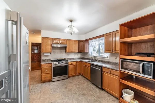 $485,000 | 7021 96th Place, Lanham, MD 20706