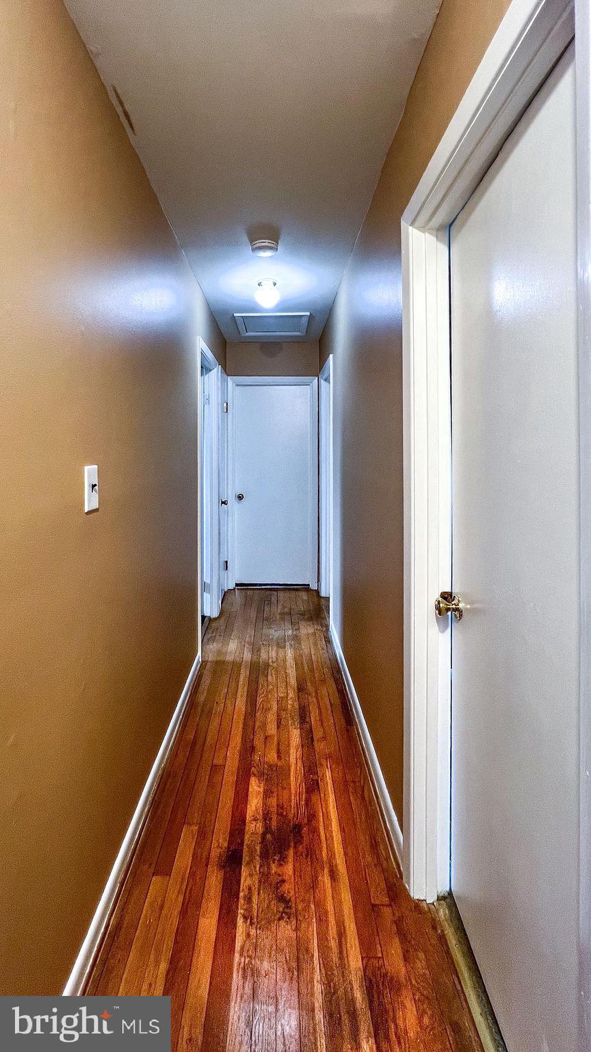 7021 96th Place Lanham, MD 20706 - Photo 24 of 62 Hallway
