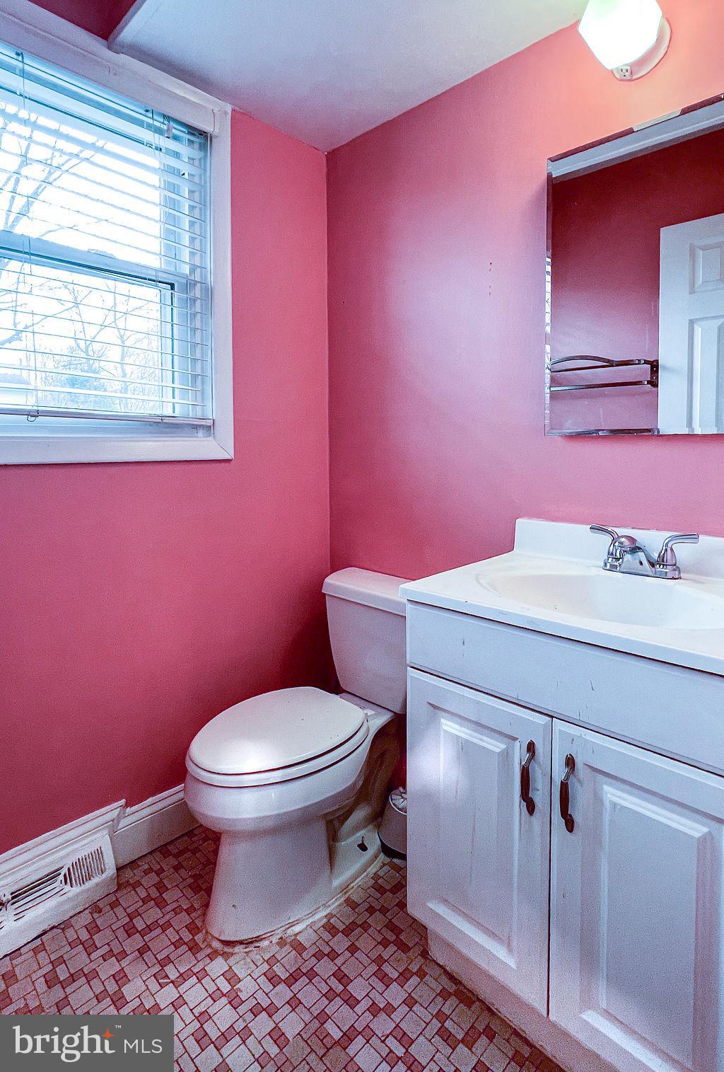 7021 96th Place Lanham, MD 20706 - Photo 61 of 62 Bathroom