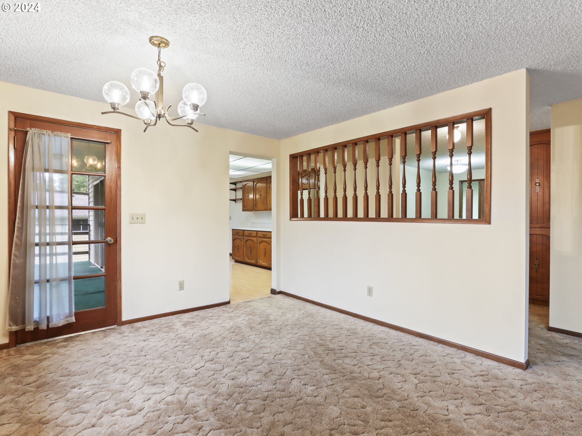 2002 Northwest 127th Street Vancouver, WA 98685 - Photo 8 of 33 a view of a room with a large window