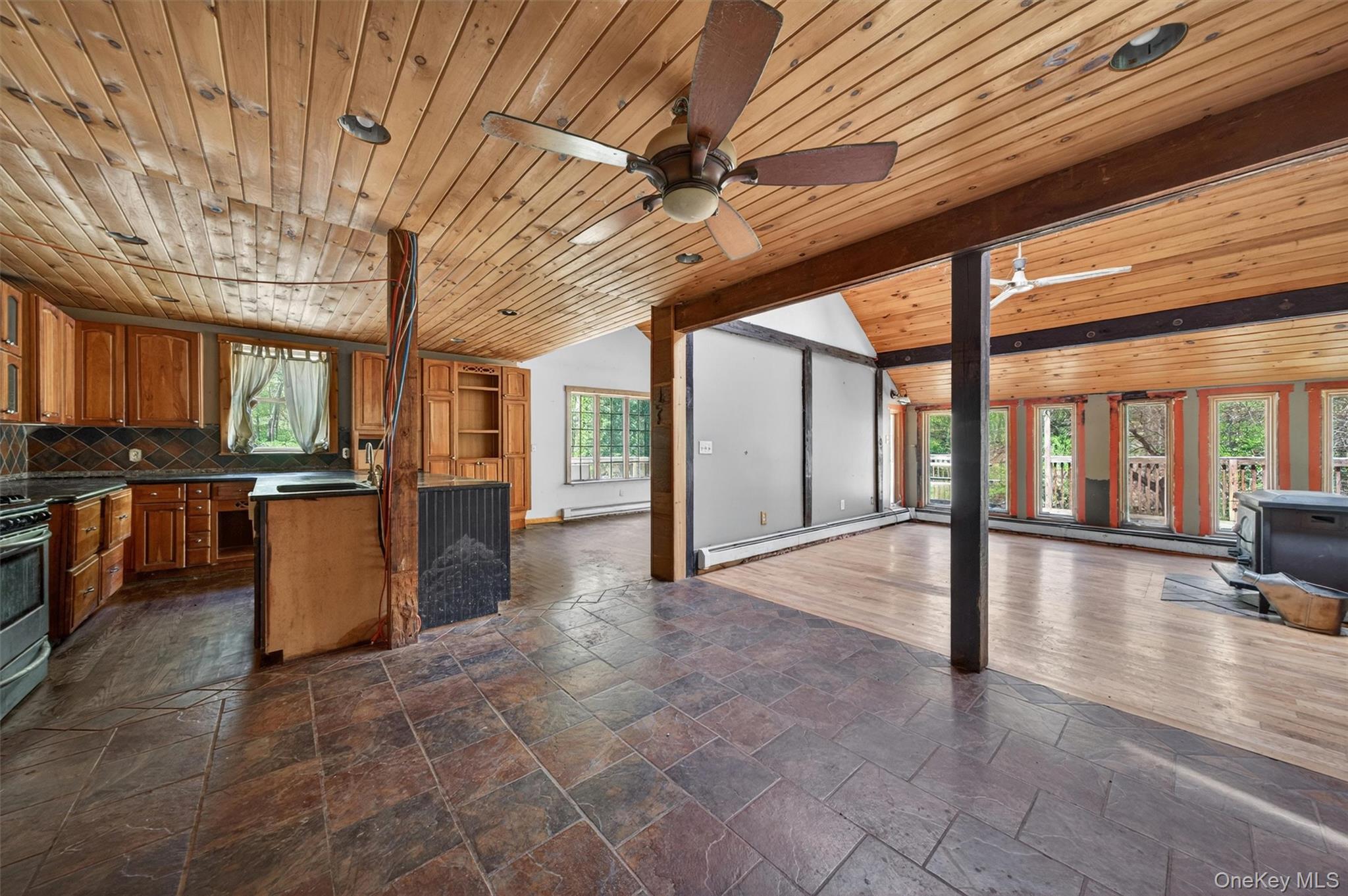 360 Buttermilk Falls Road Warwick, NY 10990 - Photo 5 of 30