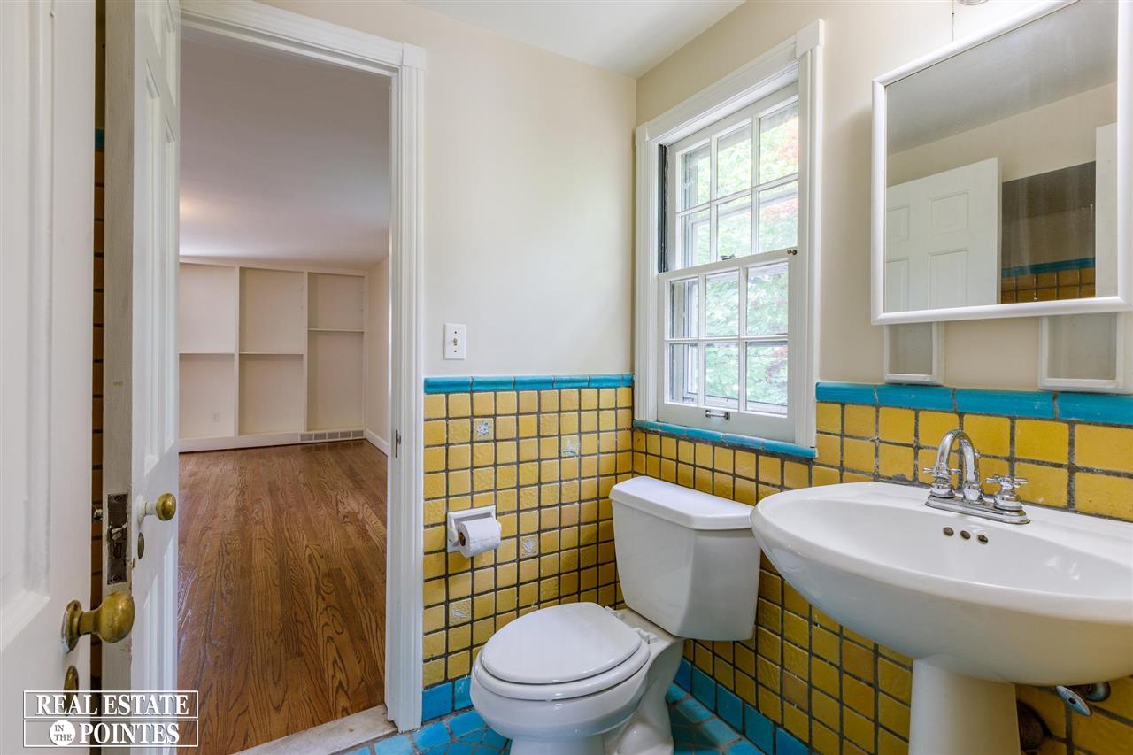 75 Handy Road Grosse Pointe Farms, MI 48236 - Photo 28 of 46