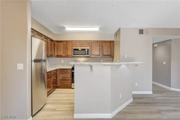 $1,600 | 760 Hunters Creek Lane, Unit 104, Las Vegas, NV 89145