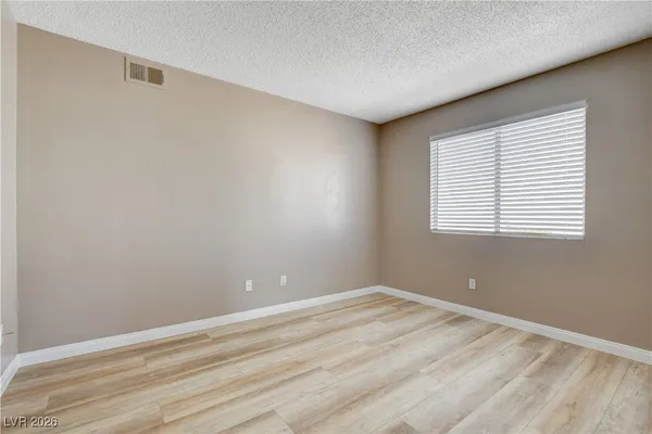 $1,600 | 760 Hunters Creek Lane, Unit 104, Las Vegas, NV 89145