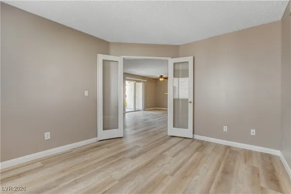 $1,600 | 760 Hunters Creek Lane, Unit 104, Las Vegas, NV 89145