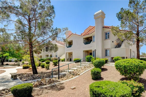 $1,600 | 760 Hunters Creek Lane, Unit 104, Las Vegas, NV 89145