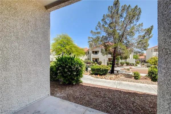 $1,600 | 760 Hunters Creek Lane, Unit 104, Las Vegas, NV 89145