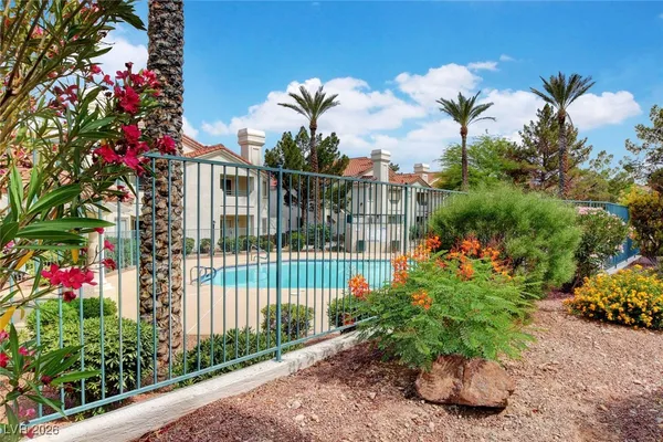$1,600 | 760 Hunters Creek Lane, Unit 104, Las Vegas, NV 89145