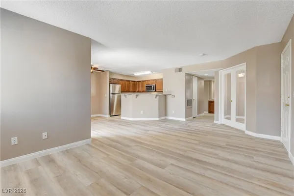 $1,600 | 760 Hunters Creek Lane, Unit 104, Las Vegas, NV 89145