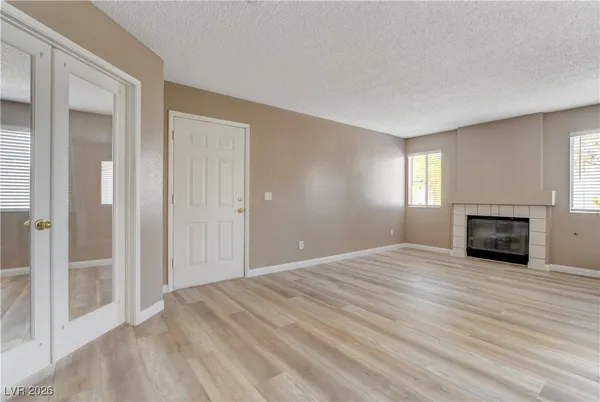 $1,600 | 760 Hunters Creek Lane, Unit 104, Las Vegas, NV 89145